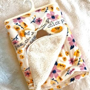 NWT | spring floral baby blanket
